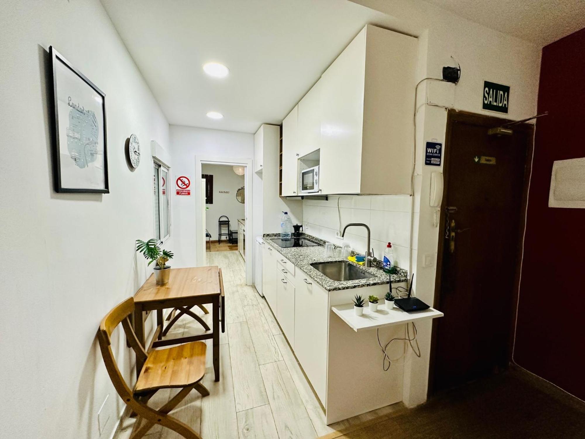 Punta Me Rooms In Madrid Downtown Εξωτερικό φωτογραφία