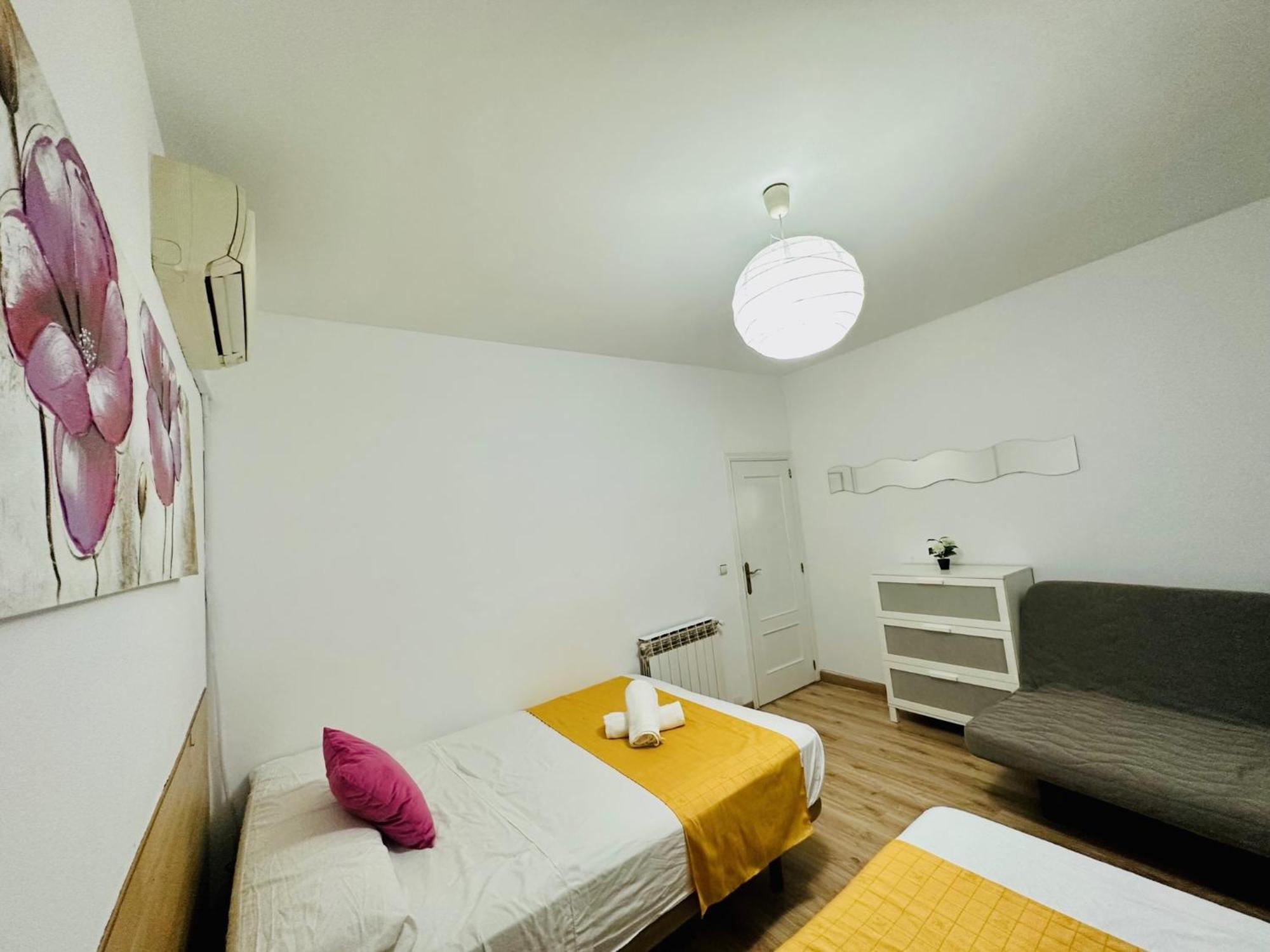 Punta Me Rooms In Madrid Downtown Εξωτερικό φωτογραφία